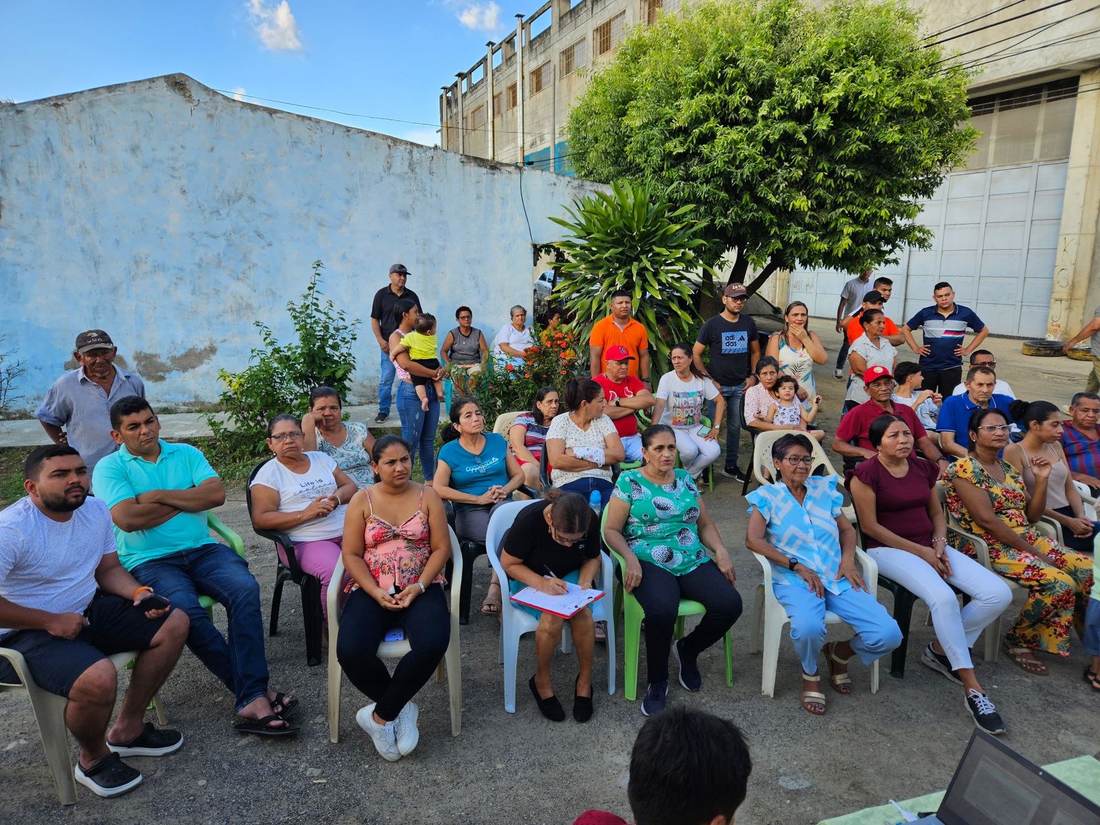 Alcaldía de Montería pavimentará la calle principal de Villa Rocío