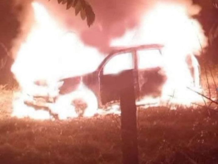 Cuatro personas mueren incineradas en una camioneta